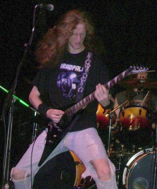 Image: 060930--bloodstock/web/deadfall02.jpg