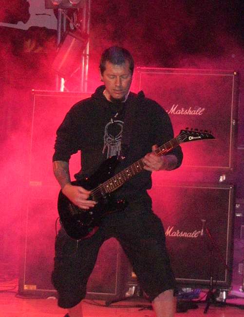 Image: 060930--bloodstock/web/onslaught01.jpg