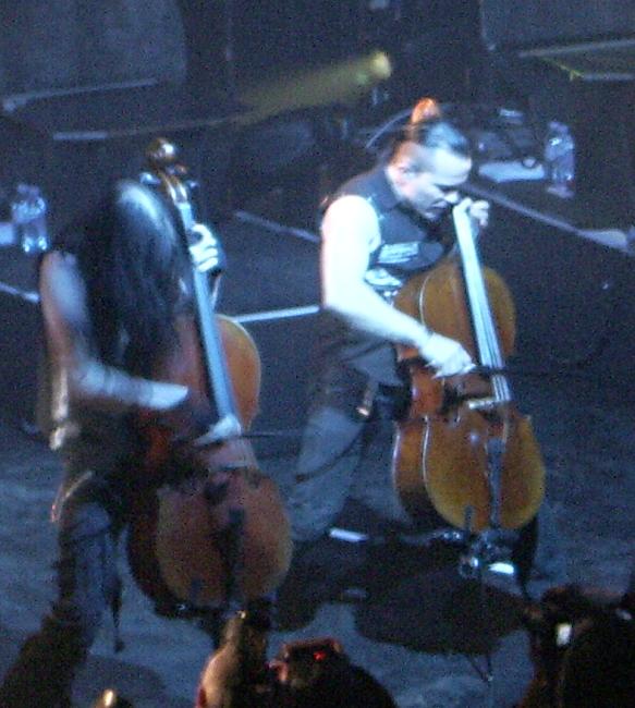 Image: 071211--apocalyptica/web/apocalyptica11.jpg