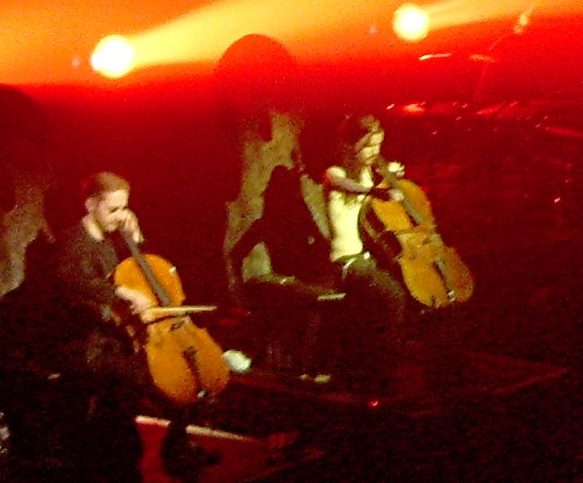 Image: 071211--apocalyptica/web/apocalyptica16.jpg