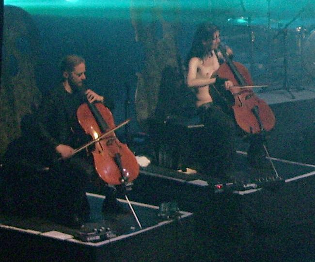 Image: 071211--apocalyptica/web/apocalyptica19.jpg