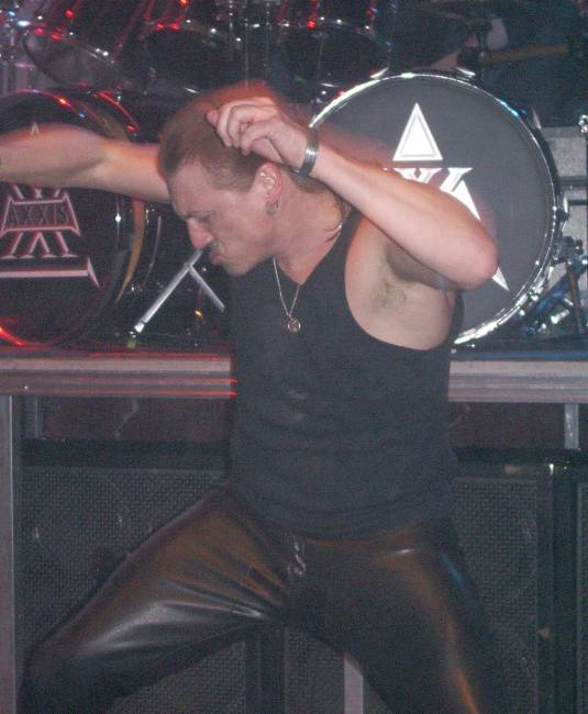 Image: 080108--helloween/web/axxis04.jpg