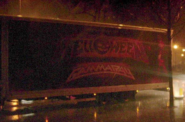 Image: 080108--helloween/web/truck02.jpg